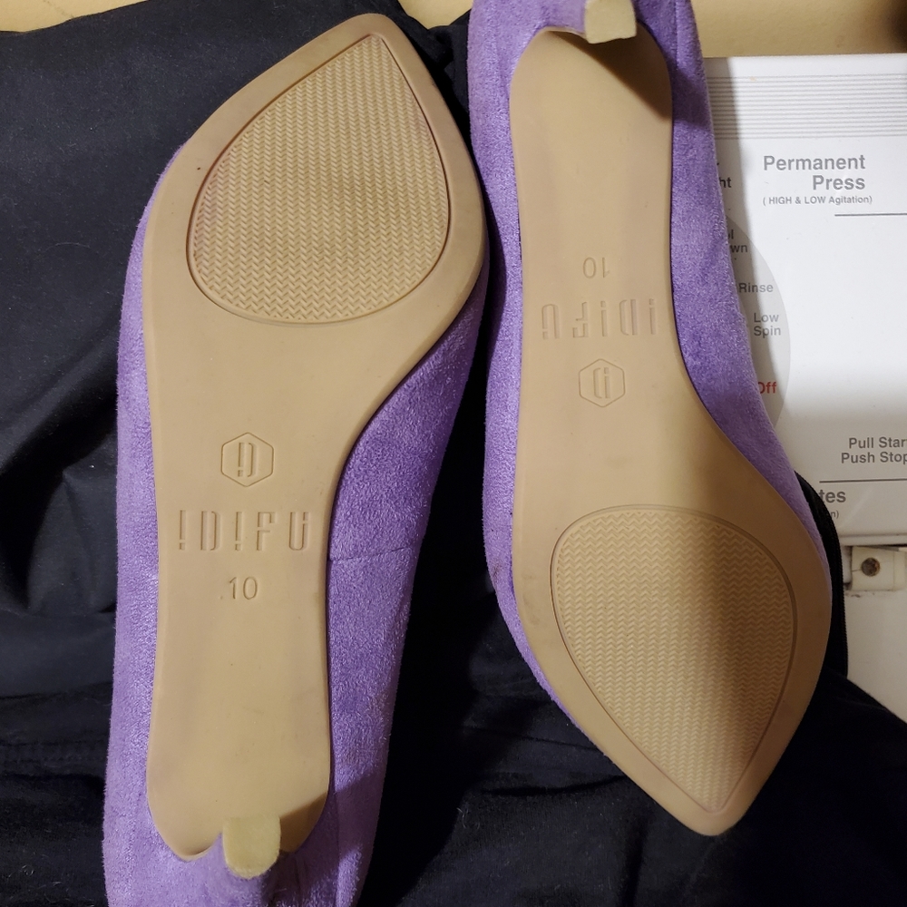 Purple Pointed-Toe Women's Heels - Picture 2 of 3